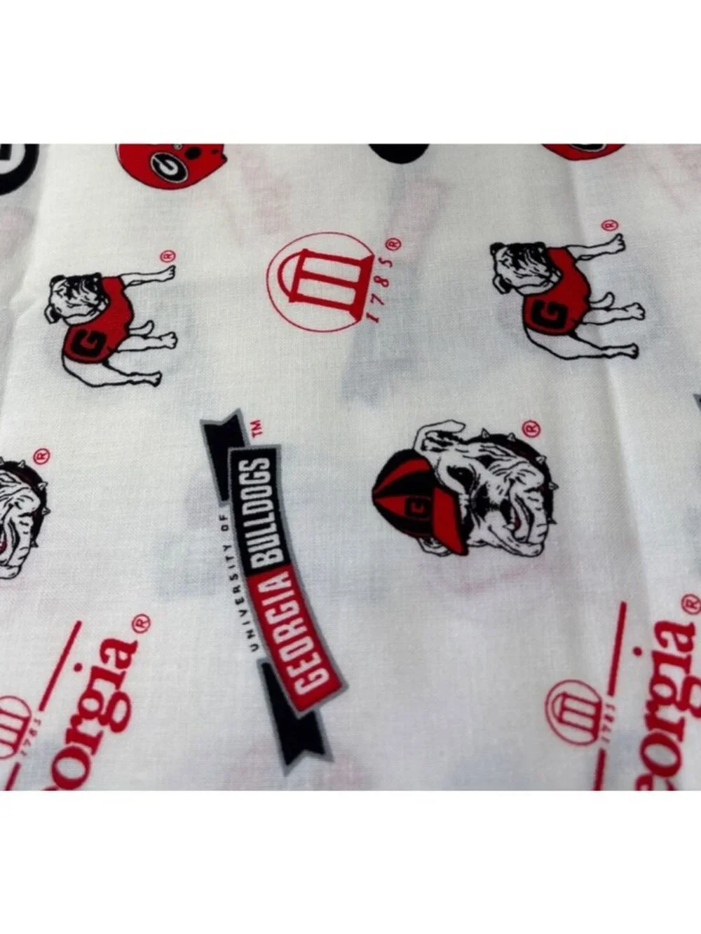 University of Georgia Bulldogs Logo Print Cotton Fabric 24x42